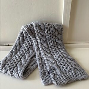 North face Cozy Gray Knit Scarf